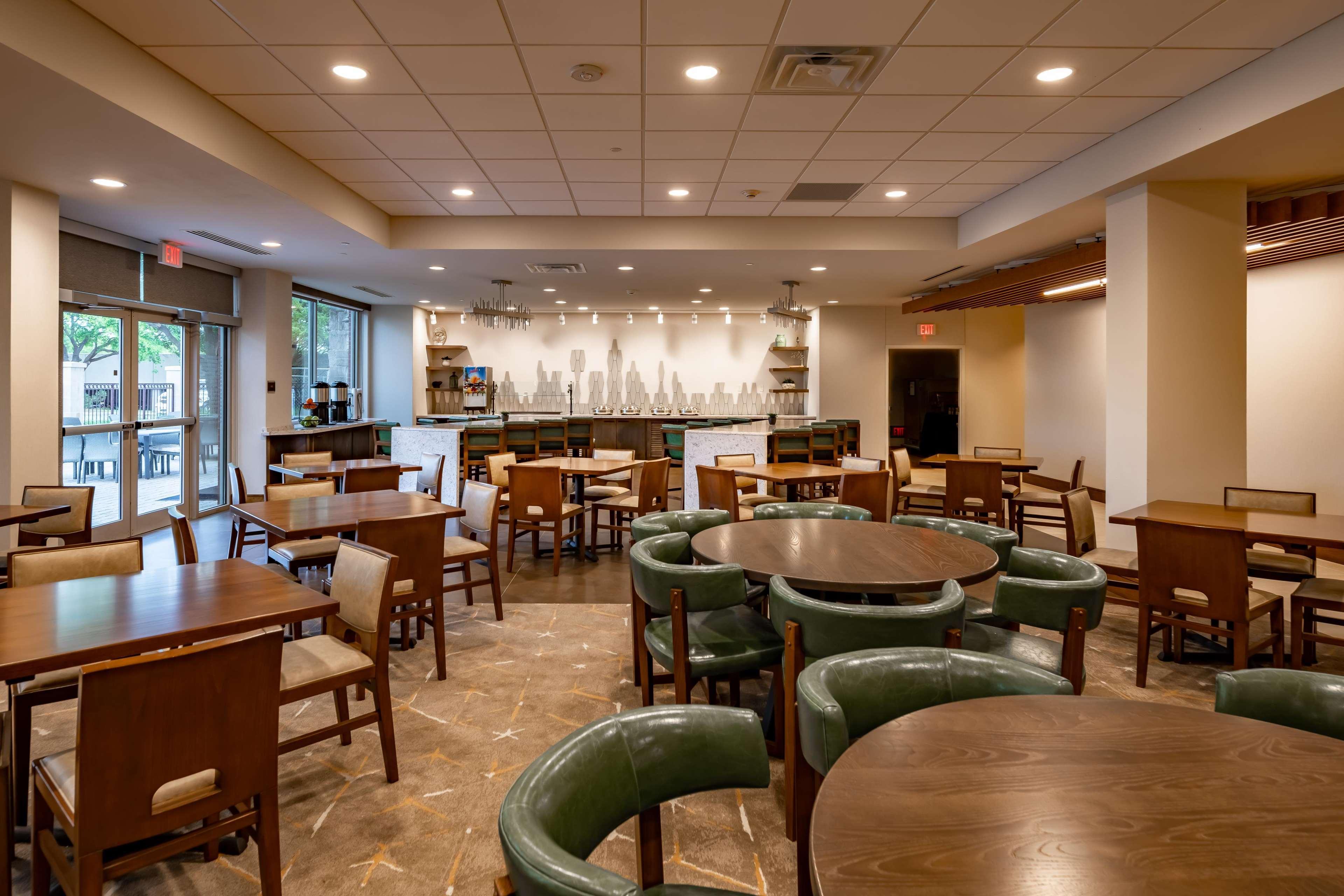 Doubletree By Hilton Dallas-Farmers Branch Buitenkant foto